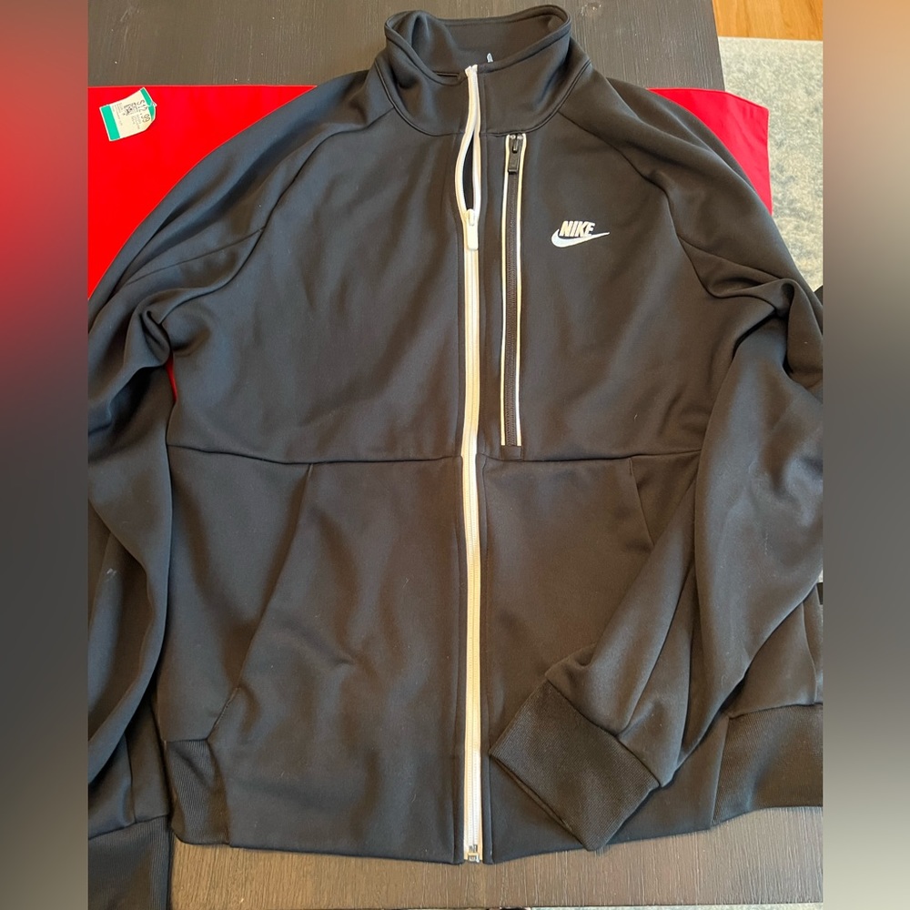 Nike lightweight jacket